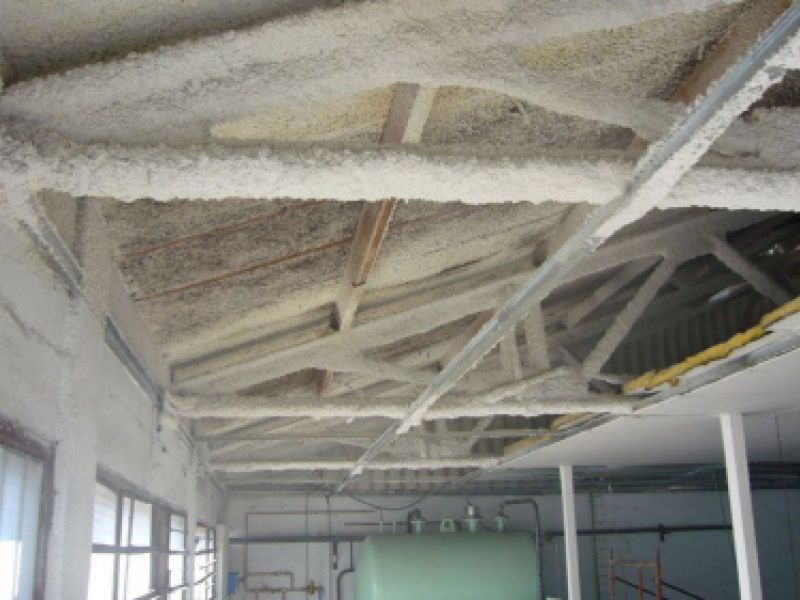 Aislamiento en techo de nave industrial